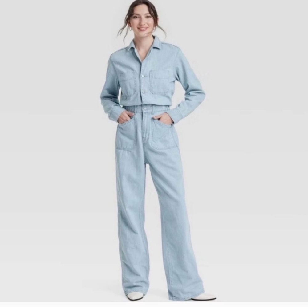 Universal Thread Soft Light Denim Jumpsuit Size 8 NWT